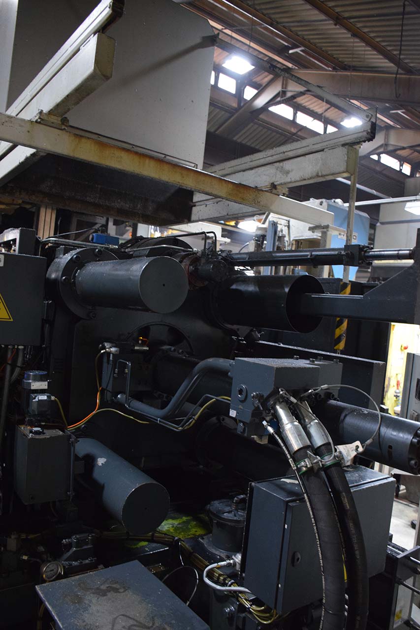 Máquina de fundición a presión de cámara fría Italpresse IP 550 TC KK1664, usada