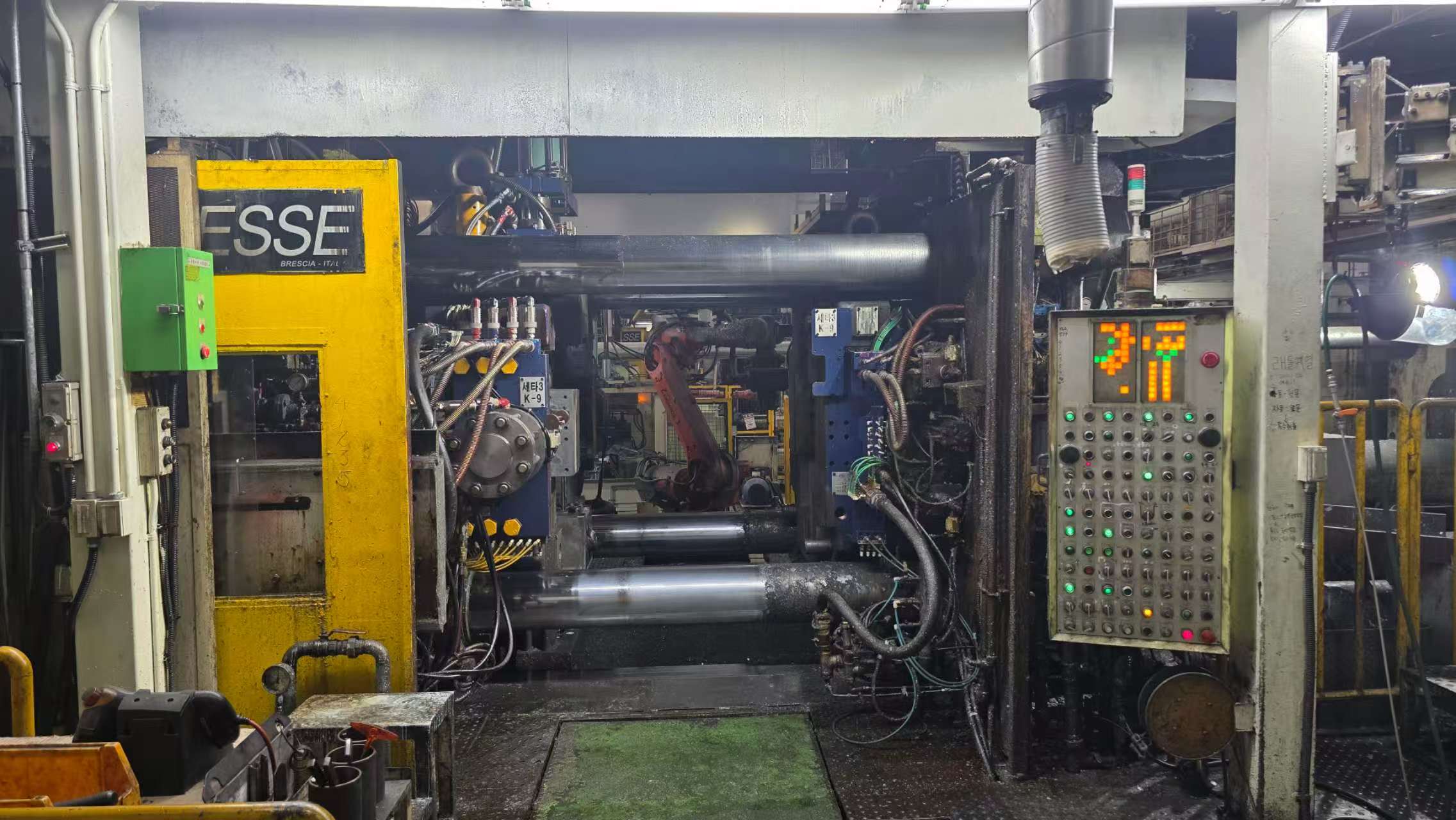 Máquina de fundición a presión de cámara fría Italpresse IP 2500 SC KK1679, usada Máquina de fundición a presión de cámara fría Italpresse IP 2500 SC KK1679, usada