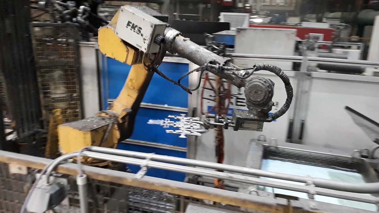 FANUC M-710iC/50, E-33082 robot de fundición HR1834, usado