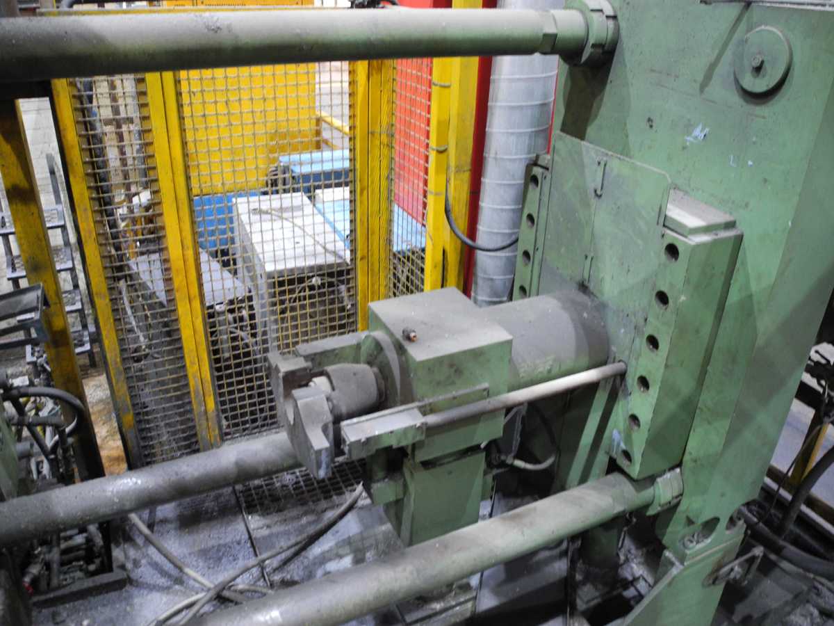KK1381_IDRA_OL_900_PRP_bild-12 Máquina de fundición a presión de cámara fría IDRA OL 900 PRP, usada KK1381
