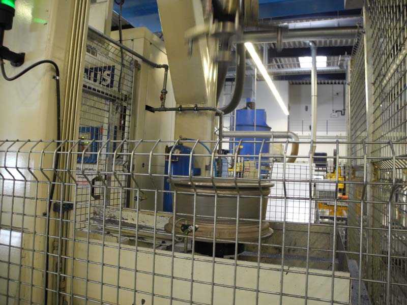 Centro de taladrado y torneado Maus para ruedas de aluminio línea 5, usado