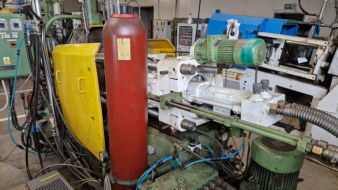 Máquina de fundición a presión de cámara caliente Frech DAW 40 WK1432, usada Máquina de fundición a presión de cámara caliente Frech DAW 40 WK1432, usada