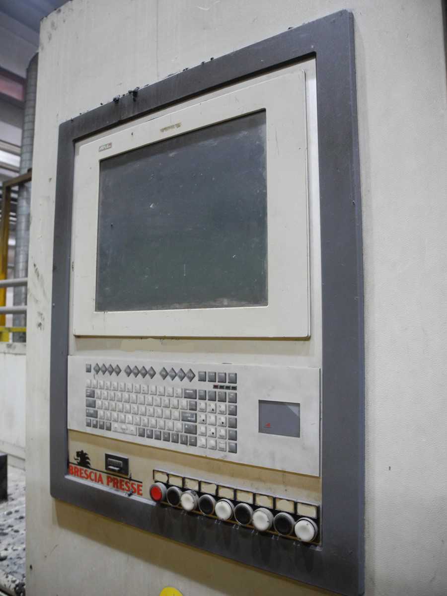 KK1381_IDRA_OL_900_PRP_bild-6 Máquina de fundición a presión de cámara fría IDRA OL 900 PRP, usada KK1381