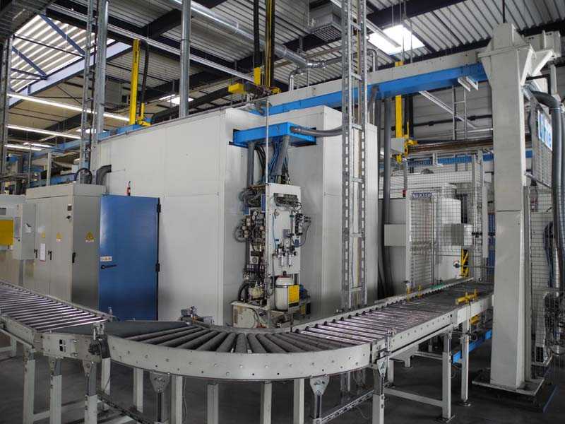b3ab84ffa9d4a84c164944690719d82c Centro de taladrado y torneado Maus para ruedas de aluminio línea 7, usado