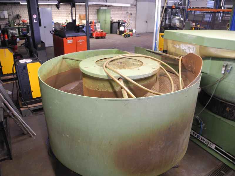 31e50a2d284e25676110bf374fa1c91e Sistema vibrador circular Walther Trowal CA600, usado