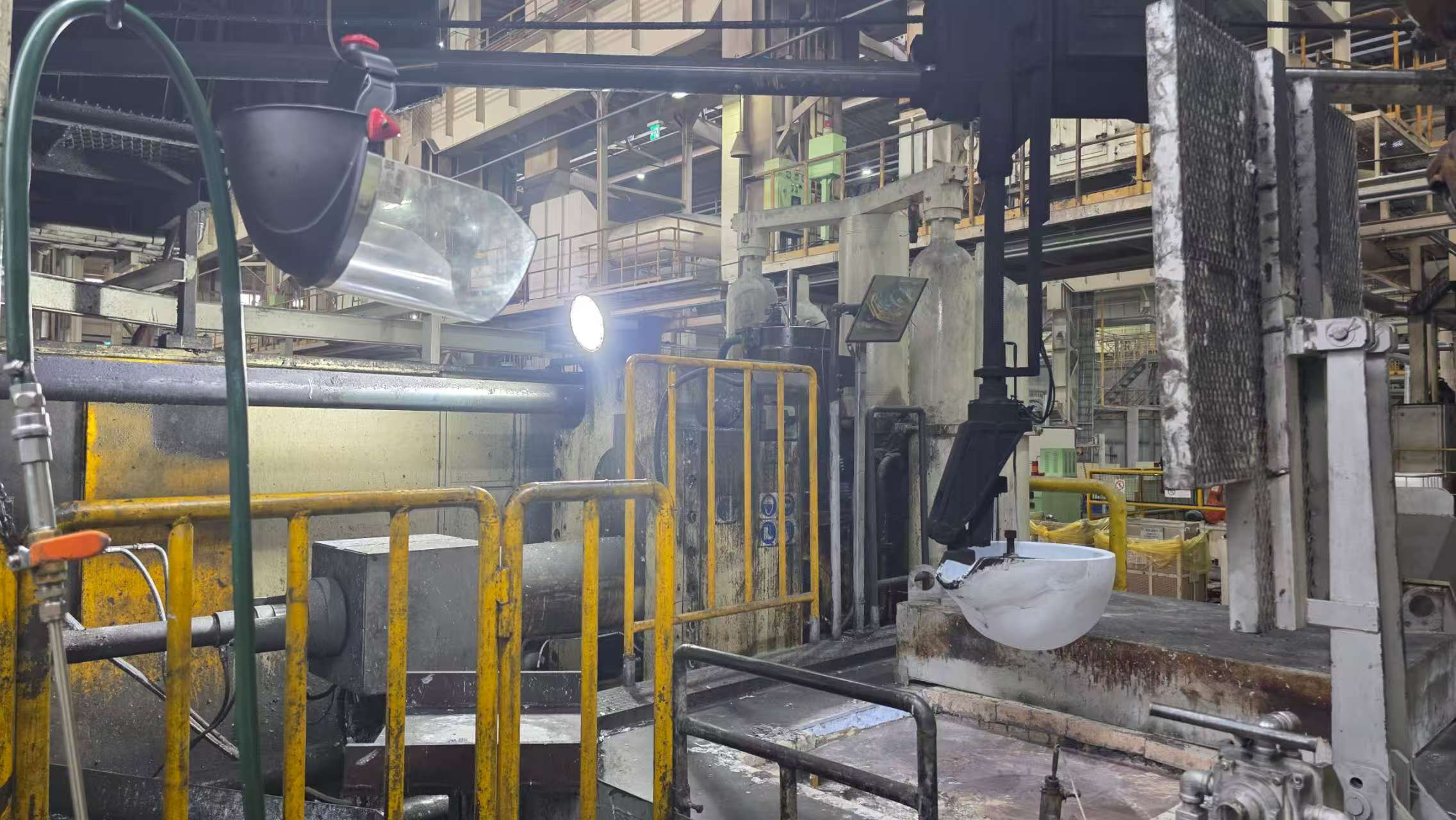 Máquina de fundición a presión de cámara fría Italpresse IP 2500 SC KK1679, usada Máquina de fundición a presión de cámara fría Italpresse IP 2500 SC KK1679, usada