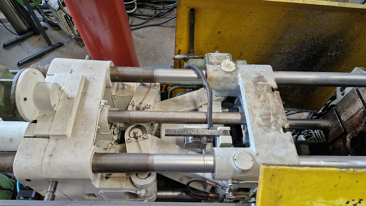 Máquina de fundición a presión de cámara caliente Frech DAW 40 WK1432, usada Máquina de fundición a presión de cámara caliente Frech DAW 40 WK1432, usada