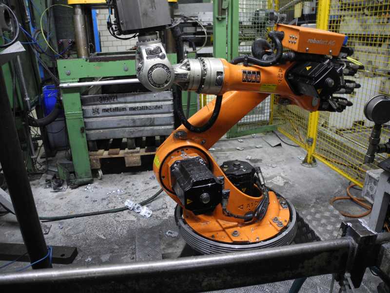 Kuka KR 16-F, robot de fundición, usado HR1814