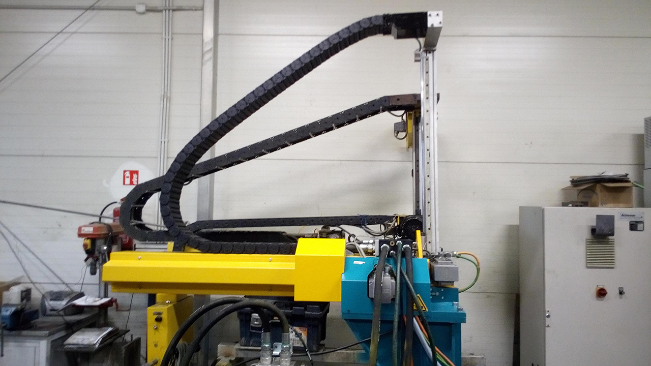 Funcionalmente probado y recién pintado ¡Máquina de pulverización de moldes Wollin PSM 2 F!