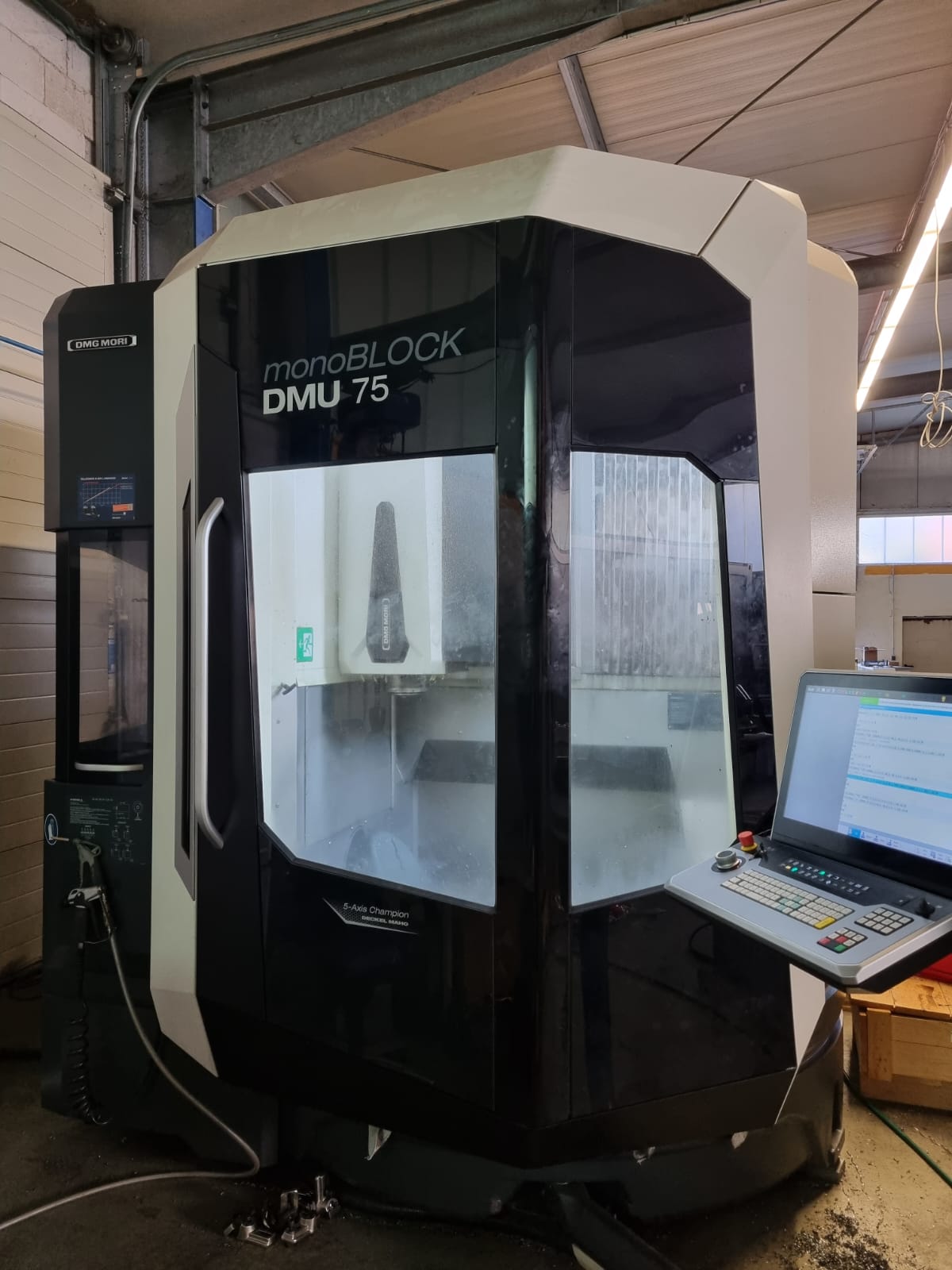 DMG MORI DMU 75 monoBLOCK – Centro de mecanizado CNC de 5 ejes BA2355, de segunda mano