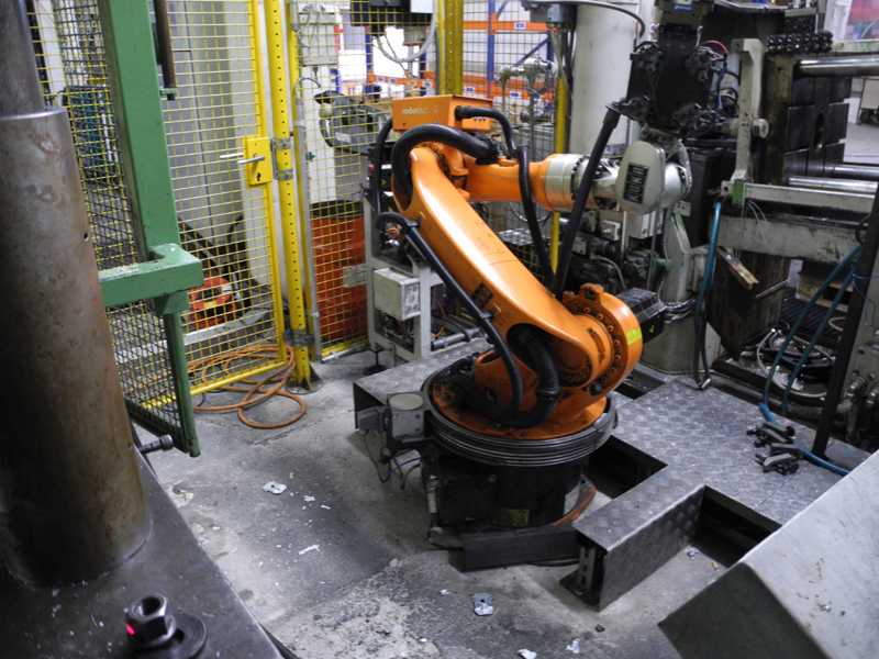 Kuka KR 16-F, robot de fundición, usado HR1814