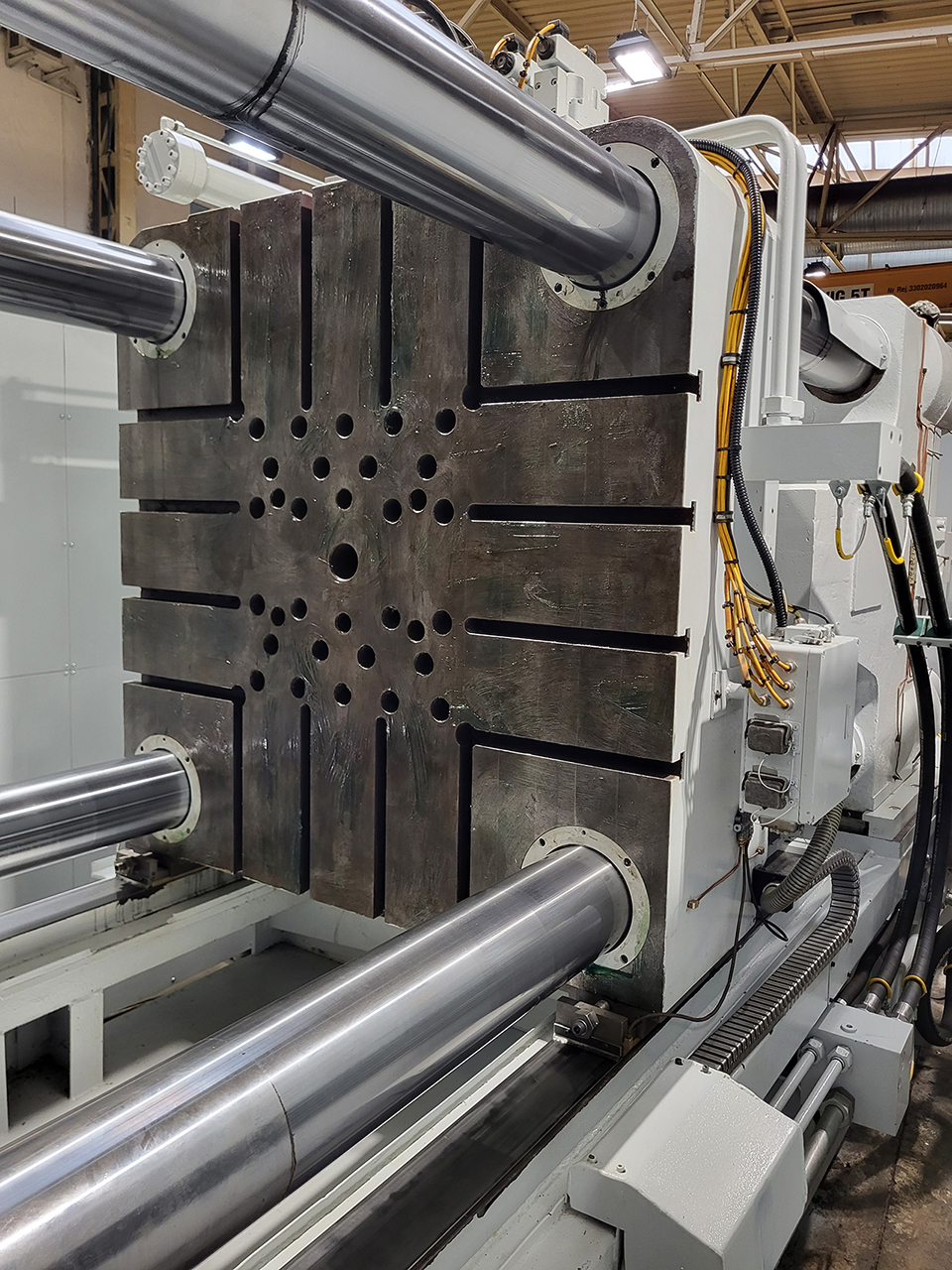 CDCM 800 SQ máquina de fundición a presión de cámara fría KK1638, usada CDCM 800 SQ máquina de fundición a presión de cámara fría KK1638, usada