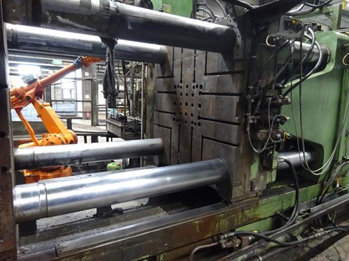Oleo-Press-OP-1500-die-casting-cell-p10 Máquina de fundición a presión de cámara fría Oleo Press OL 1500 KK1589, usada