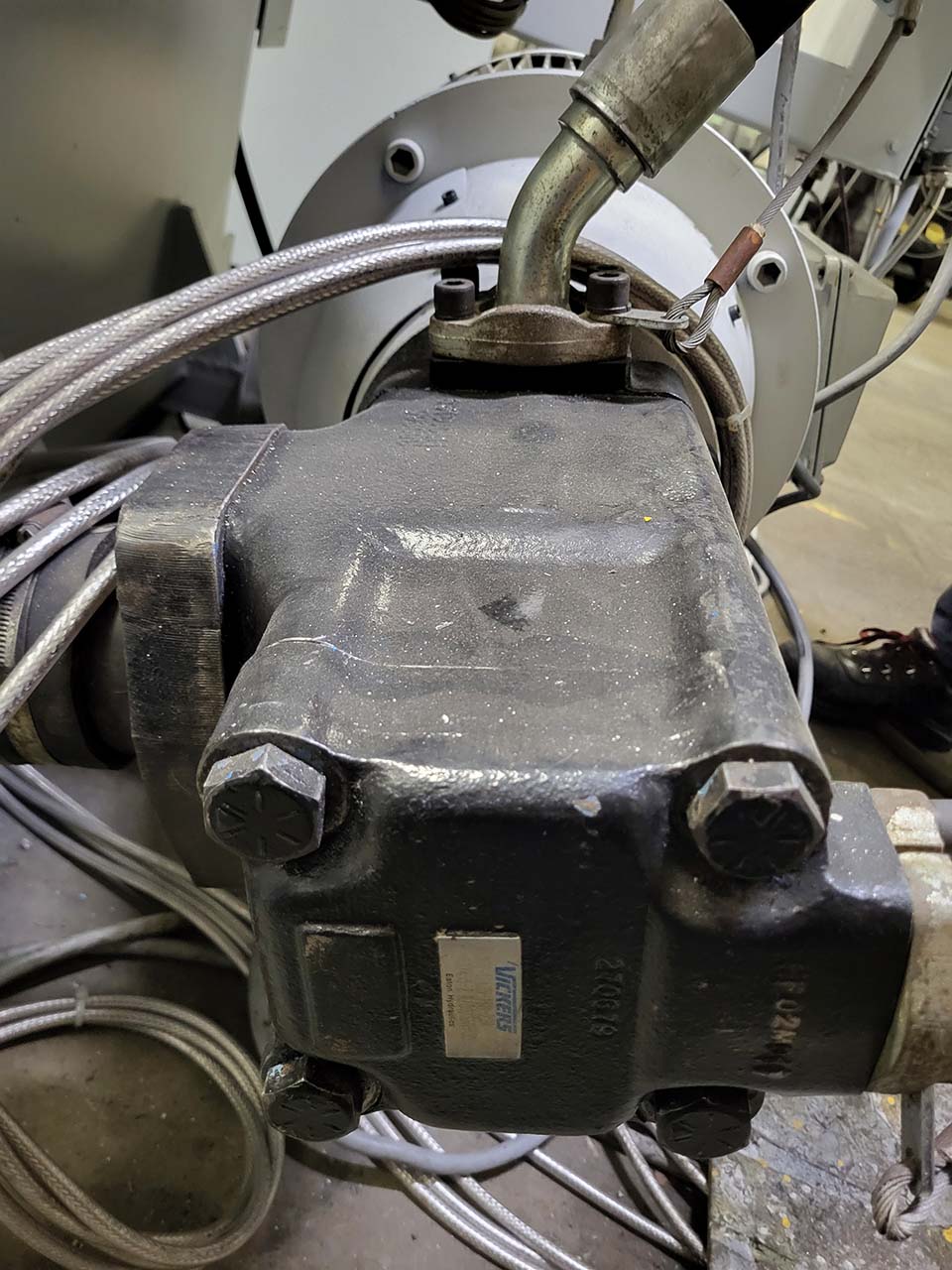 LK CDCM 400 SQ máquina de fundición a presión de cámara fría KK1622, usada