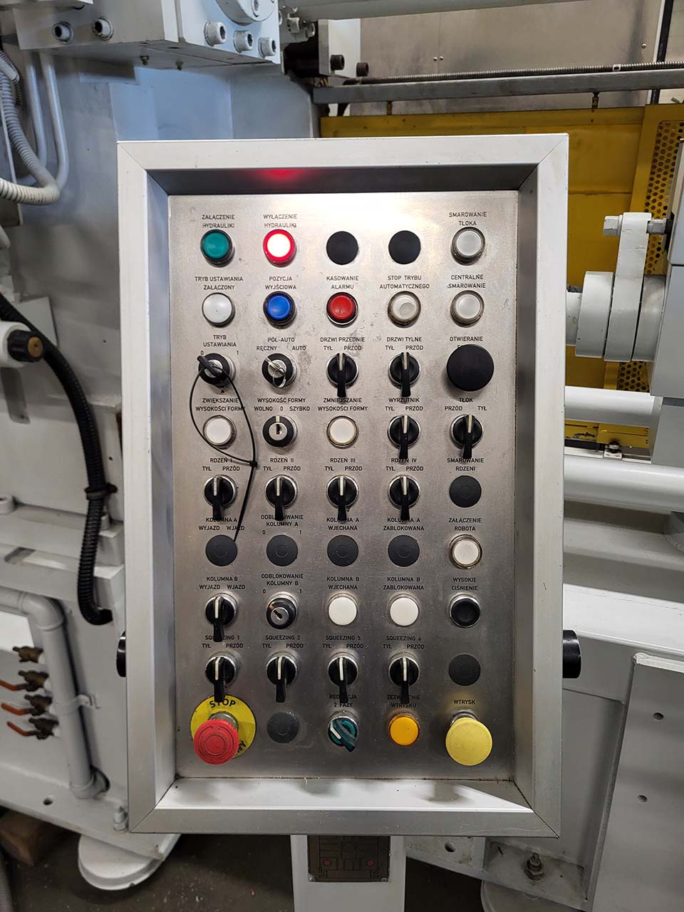 LK CDCM 400 SQ máquina de fundición a presión de cámara fría KK1622, usada