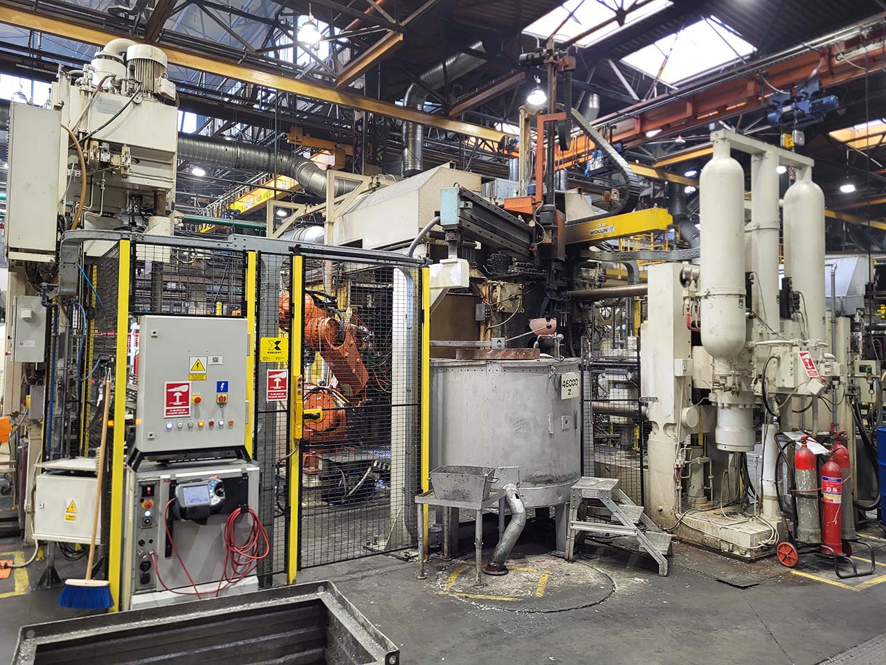 IDRA OL 900 PRP máquina de fundición a presión de cámara fría KK1681, usada