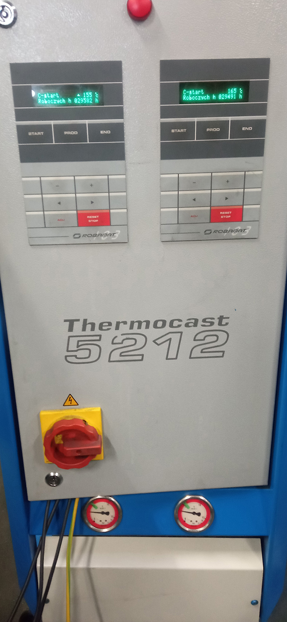 Robamat Thermocast 5212 unidad de control de la temperatura del aceite ZU2227, usado Robamat Thermocast 5212 unidad de control de la temperatura del aceite ZU2227, usado