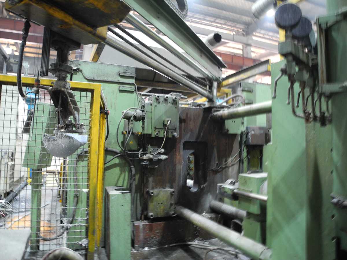 Máquina de fundición a presión de cámara fría IDRA OL 900 PRP, usada KK1381