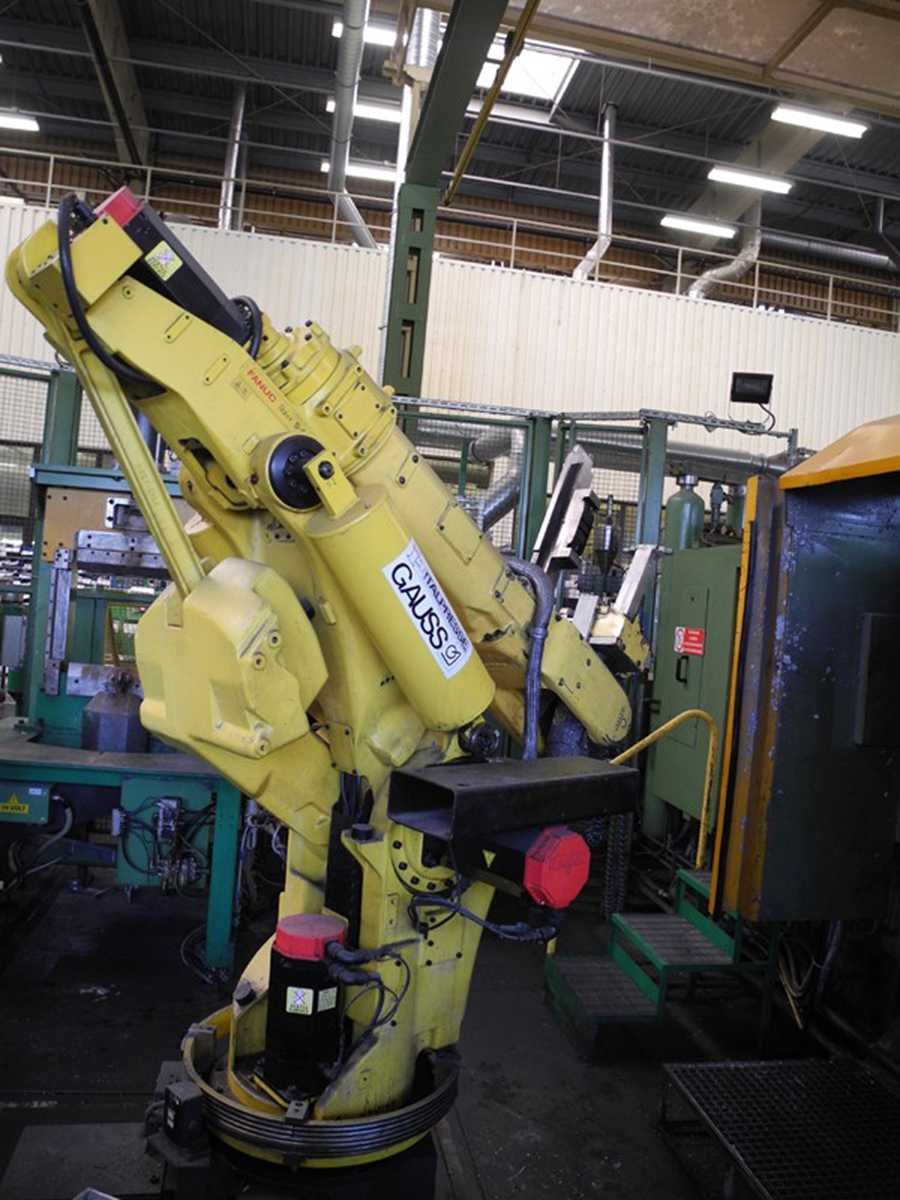 Robot de fundición FANUC S-420 i F, usado HR1815