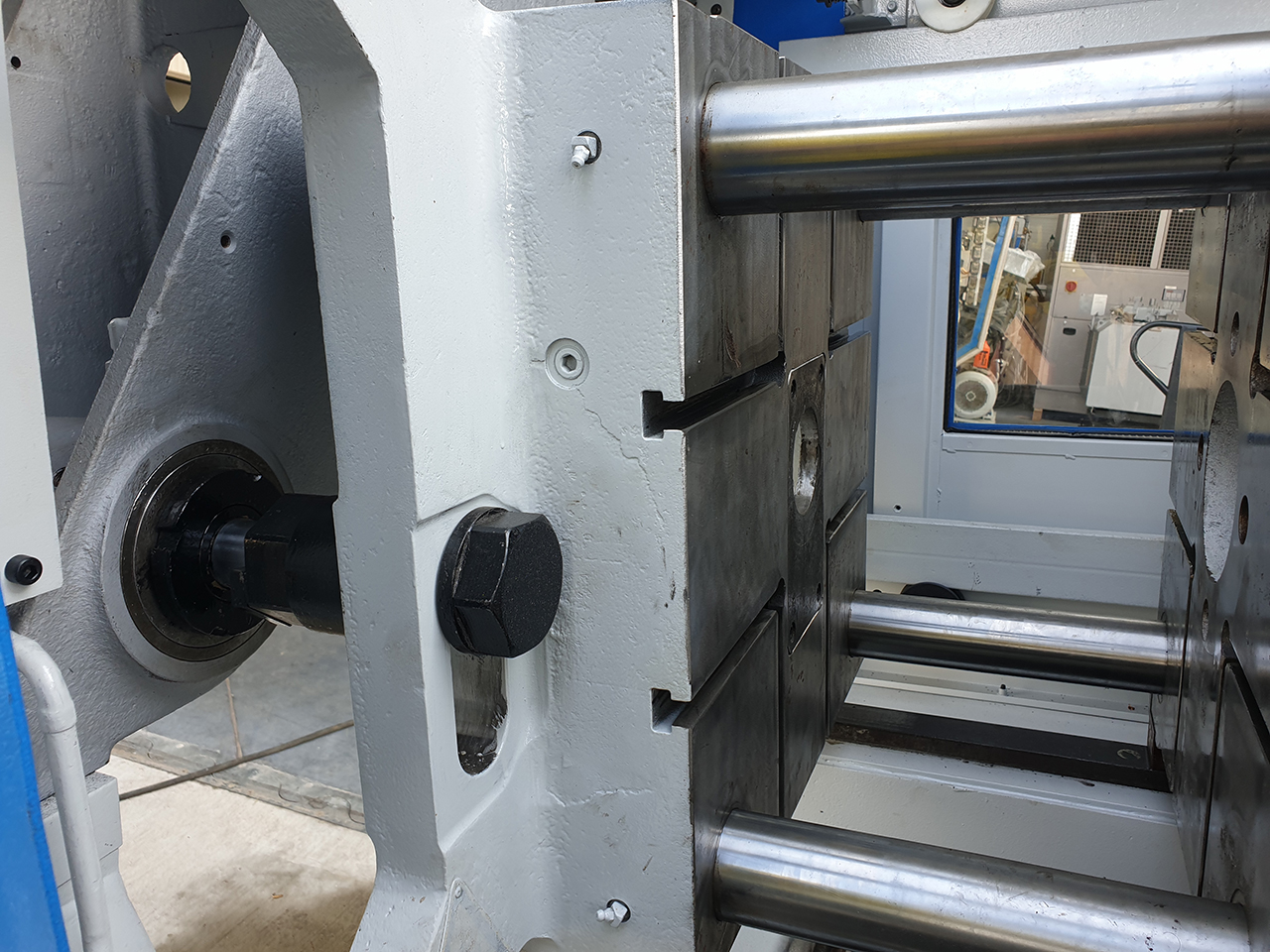 Reacondicionamiento de la máquina de fundición a presión de cámara caliente Frech DAW 80