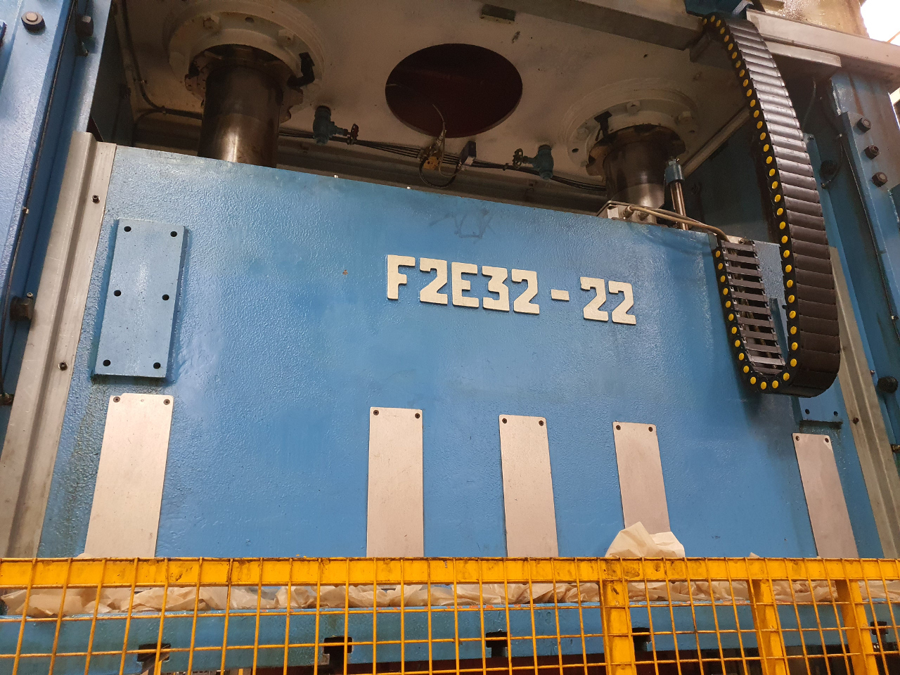 Prensa hidráulica Spiertz 320 t PR2486, usada