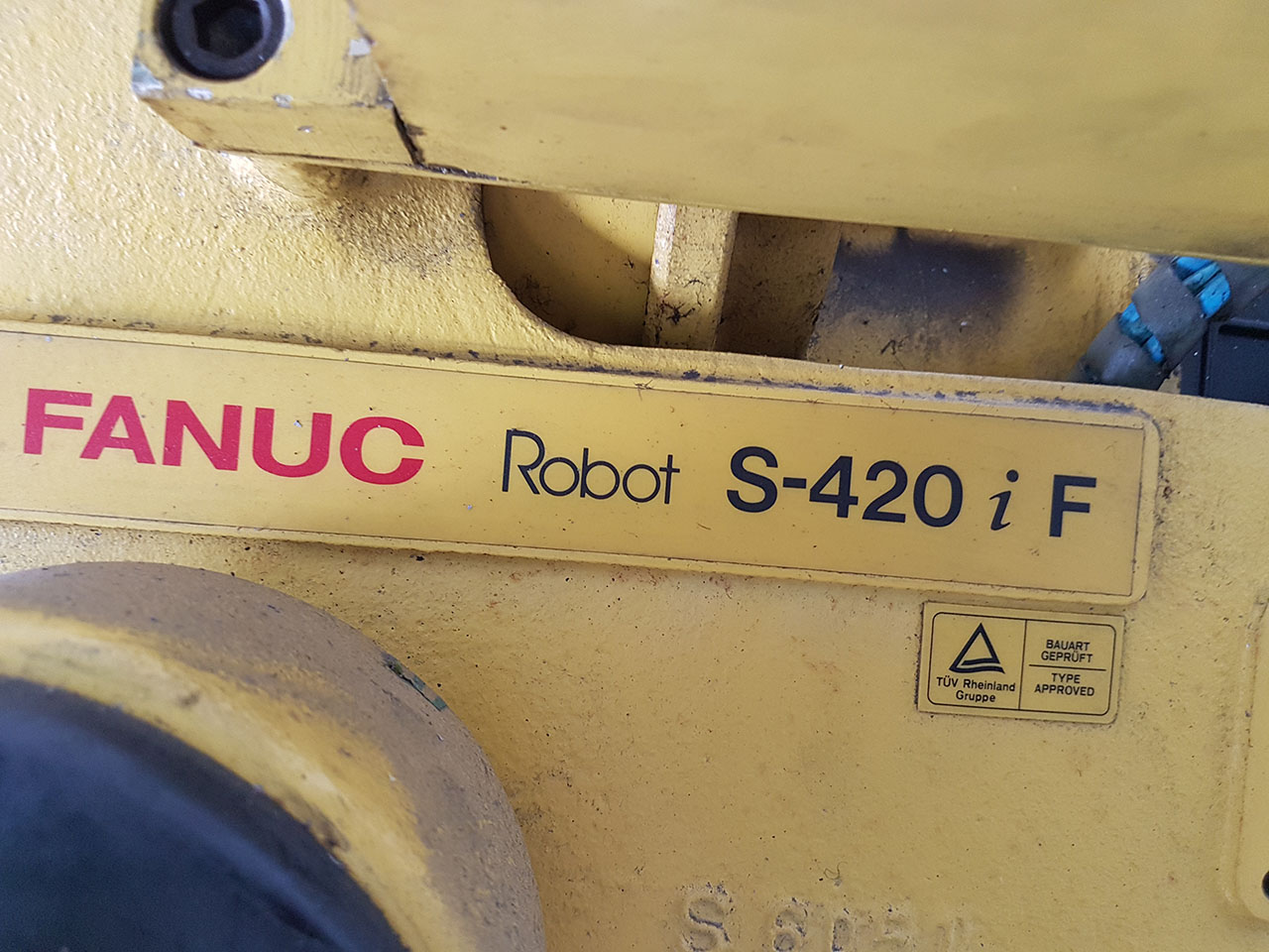 Robot de fundición FANUC S-420 i F, usado HR1815