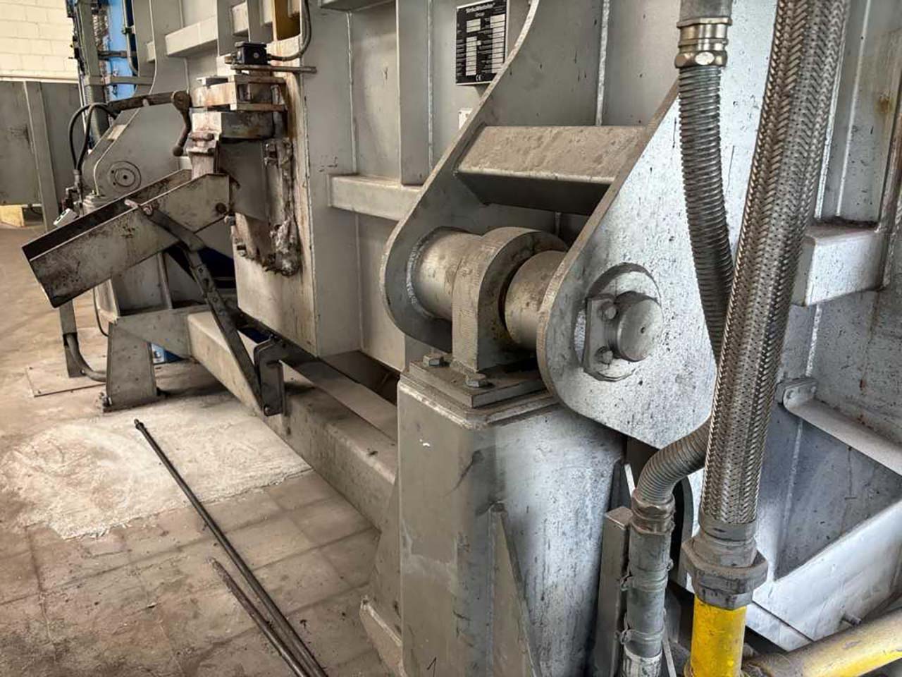 StrikoWestofen MH II-T 3000/2000 G-eg Plus+ horno de fusión y mantenimiento de calor O1843, usado StrikoWestofen MH II-T 3000/2000 G-eg Plus+ horno de fusión y mantenimiento de calor O1843, usado
