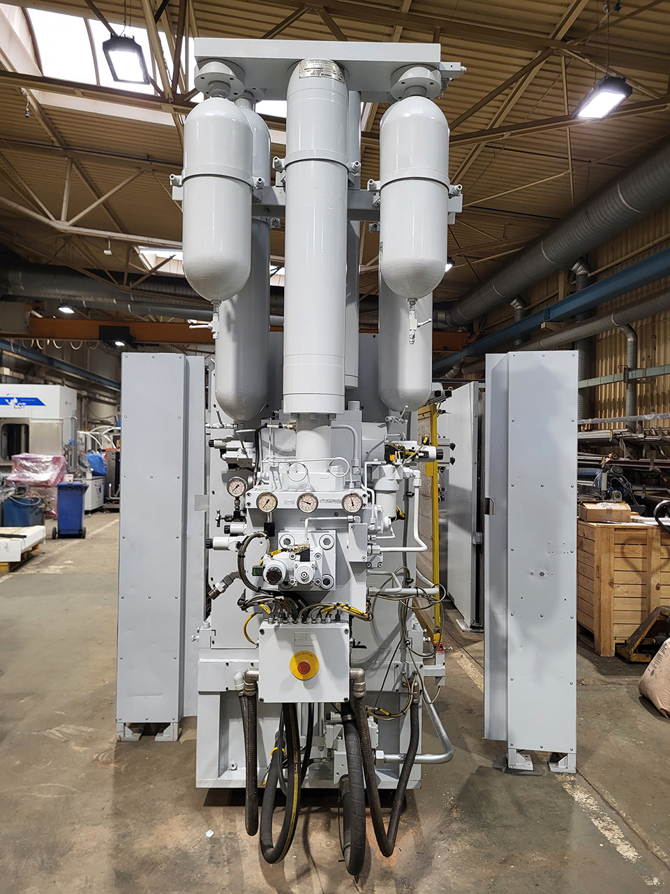 CDCM 800 SQ máquina de fundición a presión de cámara fría KK1638, usada CDCM 800 SQ máquina de fundición a presión de cámara fría KK1638, usada